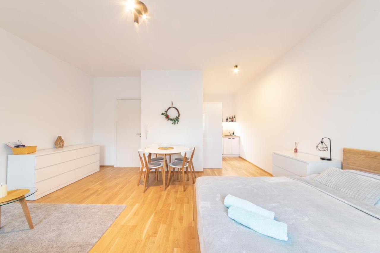 Destne Apartmany 데슈트네 프 오를리츠키흐 호라 외부 사진